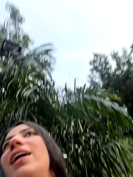 -juicy  online show from November 24, 2025, 9:58 pm