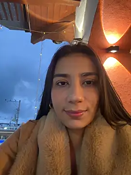 -juicy  online show from February 2, 2026, 11:14 pm