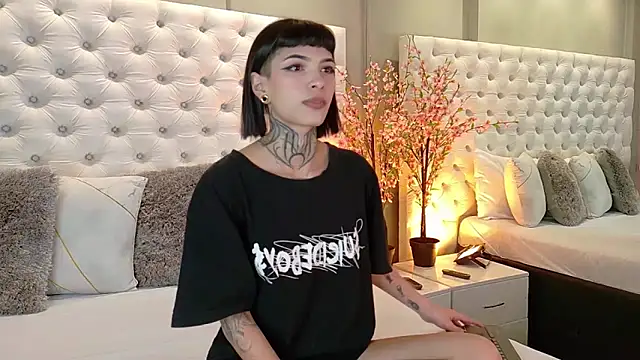 Snapshot of aa_lunit chatting on September 18, 2025, 1:13 pm aa lunit online show from September 18, 2025, 1:13 pm