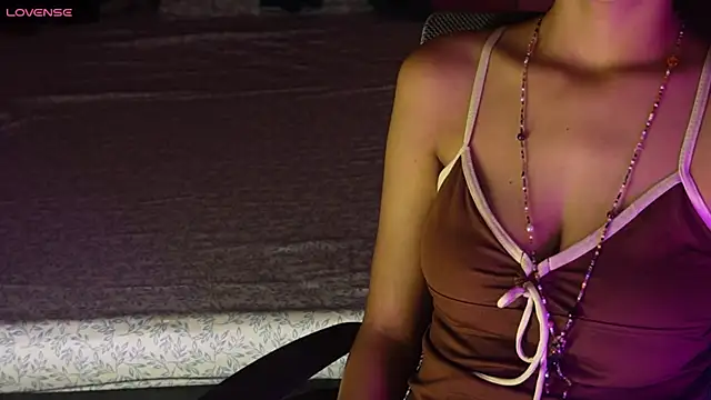 NidhiChandra online show from October 27, 2025, 10:19 am