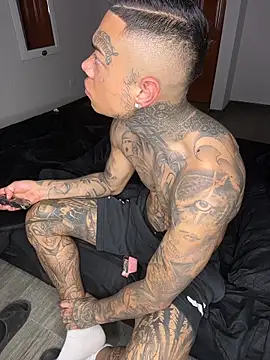 Snapshot of Buitrago_98 chatting on September 22, 2025, 4:03 am Buitrago 98 online show from September 22, 2025, 4:03 am