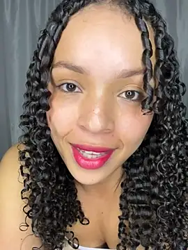 Yasmin777  online show from November 19, 2025, 11:16 pm