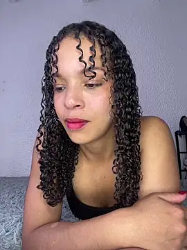 Snapshot of Yasmin777_ chatting on February 9, 2026, 7:29 pm Yasmin777 online show from February 9, 2026, 7:29 pm