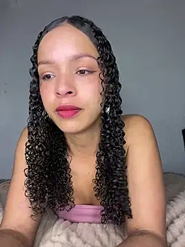 Snapshot of Yasmin777_ chatting on February 20, 2026, 11:49 pm Yasmin777 online show from February 20, 2026, 11:49 pm