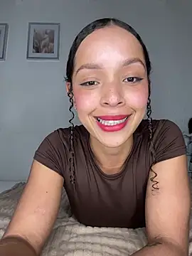 Snapshot of Yasmin777_ chatting on March 18, 2026, 10:24 pm Yasmin777 online show from March 18, 2026, 10:24 pm