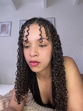 Snapshot of Yasmin777_ chatting on March 20, 2026, 6:24 pm Yasmin777 online show from March 20, 2026, 6:24 pm