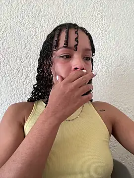 Yasmin777  online show from May 8, 2026, 5:51 pm