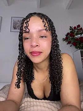 Yasmin777  online show from May 14, 2026, 4:58 pm