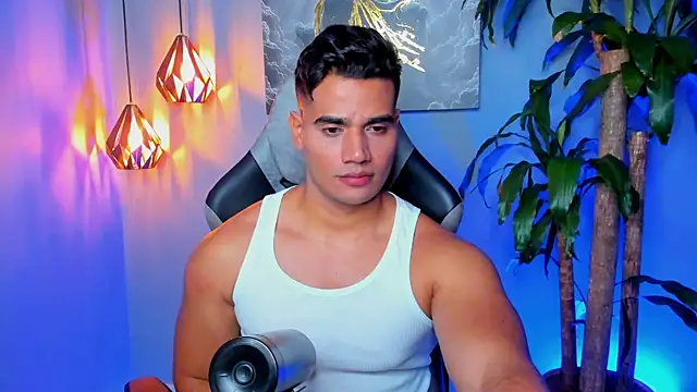 Snapshot of AndresR3 chatting on November 10, 2025, 12:42 am AndresR3 online show from November 10, 2025, 12:42 am