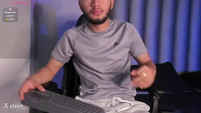 Stiven 01 online show from October 10, 2025, 2:05 pm