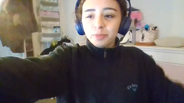 arianababyxo online show from May 25, 2026, 7:58 am