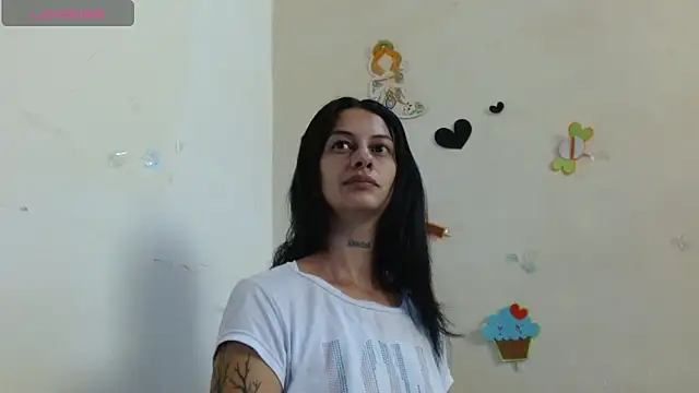 Akasha001 online show from November 19, 2025, 12:38 pm