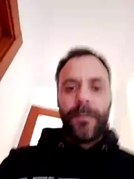 Snapshot of manchego85 chatting on October 15, 2025, 9:42 am manchego85 online show from October 15, 2025, 9:42 am