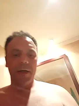 Snapshot of manchego85 chatting on July 1, 2026, 2:13 am manchego85 online show from July 1, 2026, 2:13 am
