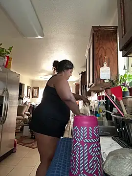 1n0nlythroat online show from September 21, 2025, 5:25 pm