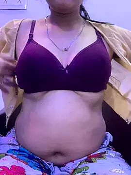 misharani00 online show from September 9, 2025, 2:05 pm