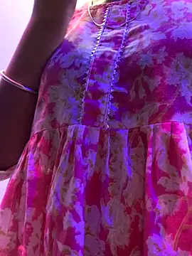 misharani00 online show from September 14, 2025, 1:05 am