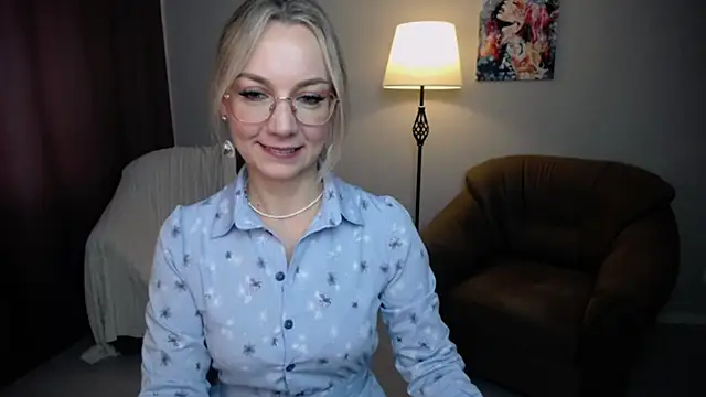 Ava Elior online show from September 18, 2025, 8:49 am