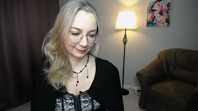 Ava Elior online show from November 30, 2025, 6:17 am