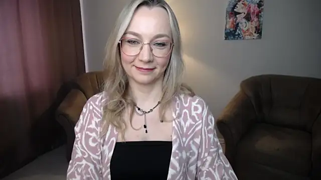 Ava Elior online show from May 8, 2026, 10:53 am
