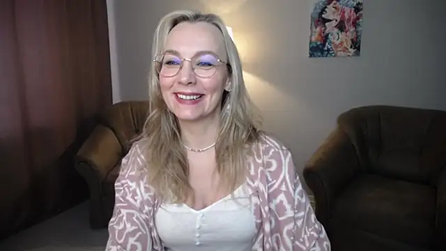 Ava Elior online show from June 9, 2026, 11:44 am