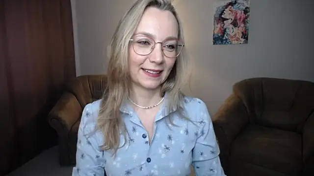 Ava Elior online show from June 19, 2026, 11:03 am