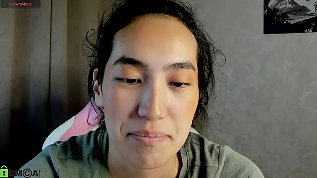 FlirtyAura online show from November 26, 2025, 3:29 am