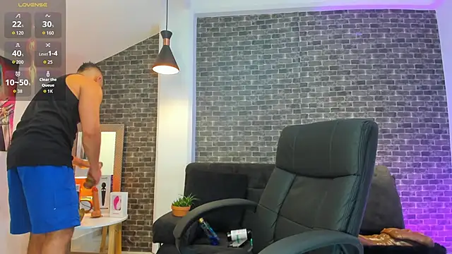 connorsmiith online show from September 28, 2025, 12:38 am