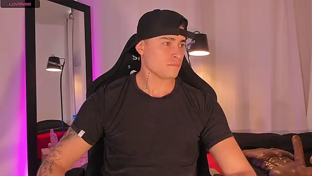 connorsmiith online show from June 17, 2026, 1:01 pm