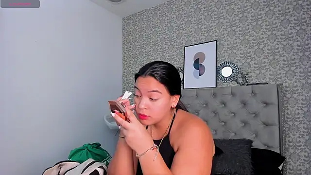 Snapshot of Grace_Hollis chatting on September 13, 2025, 5:02 pm Grace Hollis online show from September 13, 2025, 5:02 pm