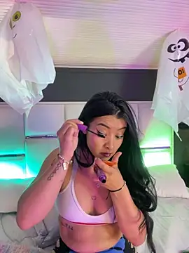 Snapshot of BellaFernandez__ chatting on October 29, 2025, 11:56 am BellaFernandez online show from October 29, 2025, 11:56 am