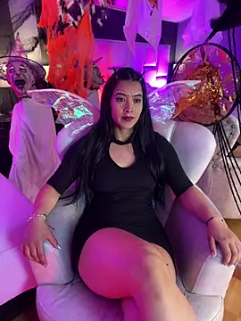 Snapshot of BellaFernandez__ chatting on October 31, 2025, 12:17 pm BellaFernandez online show from October 31, 2025, 12:17 pm