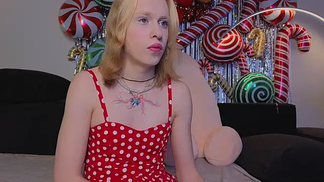 BarbieRichy online show from December 19, 2025, 5:25 am