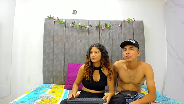 lia78couplesweet online show from September 9, 2025, 1:21 pm