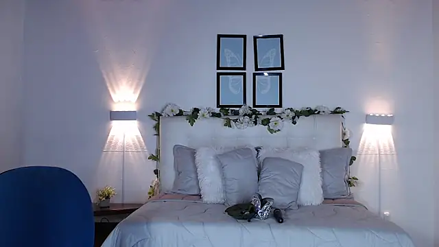 Megan 05  online show from October 30, 2025, 6:19 pm