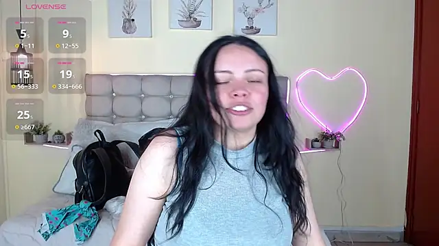 Snapshot of Megan_05_ chatting on June 10, 2026, 7:46 pm Megan 05 online show from June 10, 2026, 7:46 pm