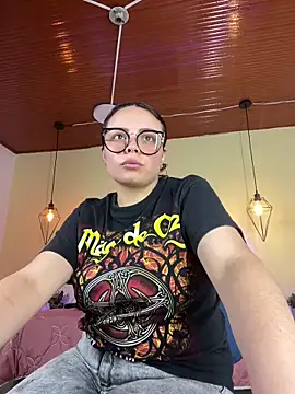 Snapshot of Megan_05_ chatting on June 12, 2026, 7:35 pm Megan 05 online show from June 12, 2026, 7:35 pm