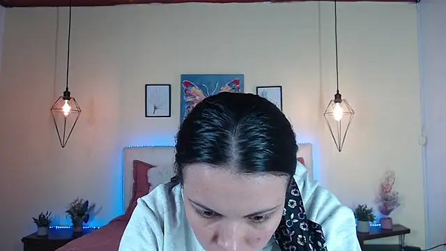 Snapshot of Megan_05_ chatting on June 16, 2026, 7:27 pm Megan 05 online show from June 16, 2026, 7:27 pm