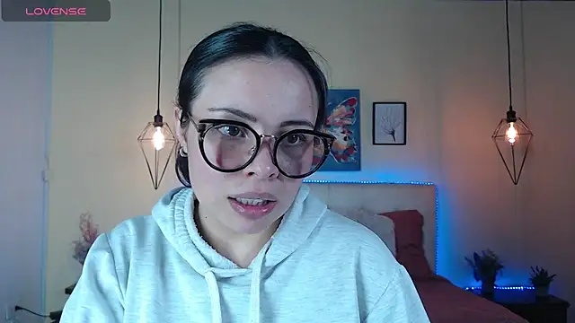Megan 05  online show from August 3, 2026, 7:17 pm
