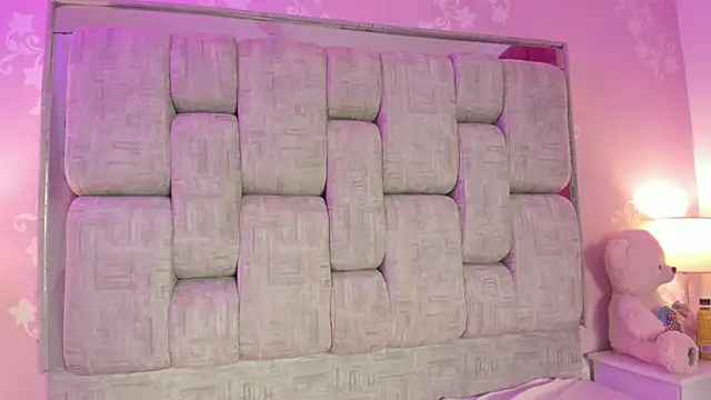 KatySweetas online show from March 22, 2026, 2:53 pm