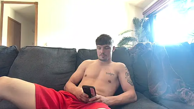 derekmontana2 online show from May 26, 2026, 7:54 pm