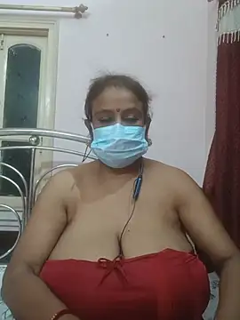 Snapshot of Barna_Love chatting on July 17, 2026, 1:07 pm Barna Love online show from July 17, 2026, 1:07 pm