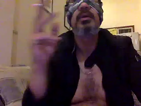 Snapshot of CaiBull chatting on March 9, 2026, 8:35 pm CaiBull online show from March 9, 2026, 8:35 pm