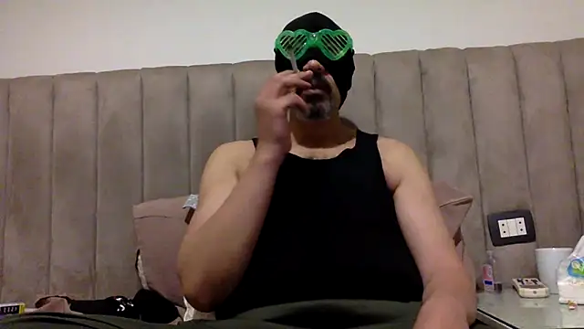 Snapshot of CaiBull chatting on June 7, 2026, 8:23 pm CaiBull online show from June 7, 2026, 8:23 pm