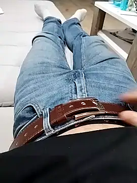 Pio185 online show from November 17, 2025, 8:58 pm