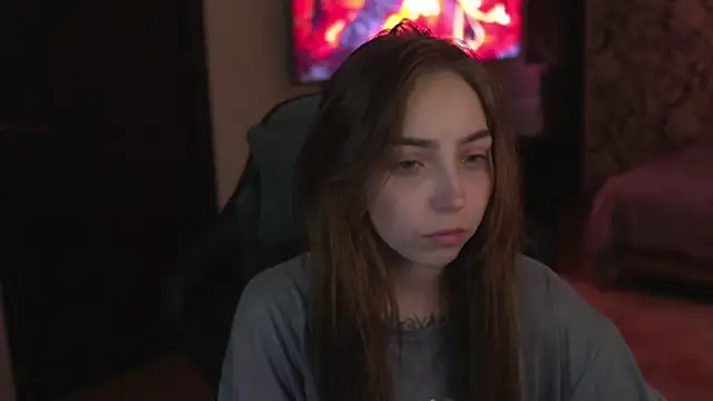 Snapshot of lis_silver chatting on September 21, 2025, 5:03 pm lis silver online show from September 21, 2025, 5:03 pm