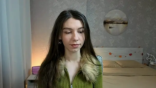 Snapshot of KellyShines chatting on December 17, 2025, 2:23 pm KellyShines online show from December 17, 2025, 2:23 pm