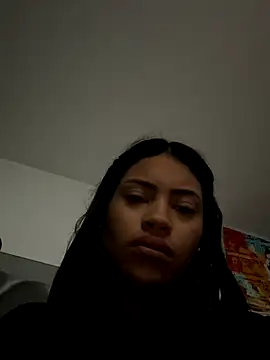 Snapshot of AmberMoss1 chatting on October 25, 2025, 11:07 am AmberMoss1 online show from October 25, 2025, 11:07 am