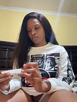 nia long21 online show from October 7, 2025, 4:15 pm