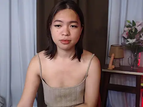 Snapshot of miss_ella28 chatting on September 22, 2025, 10:45 pm miss ella28 online show from September 22, 2025, 10:45 pm